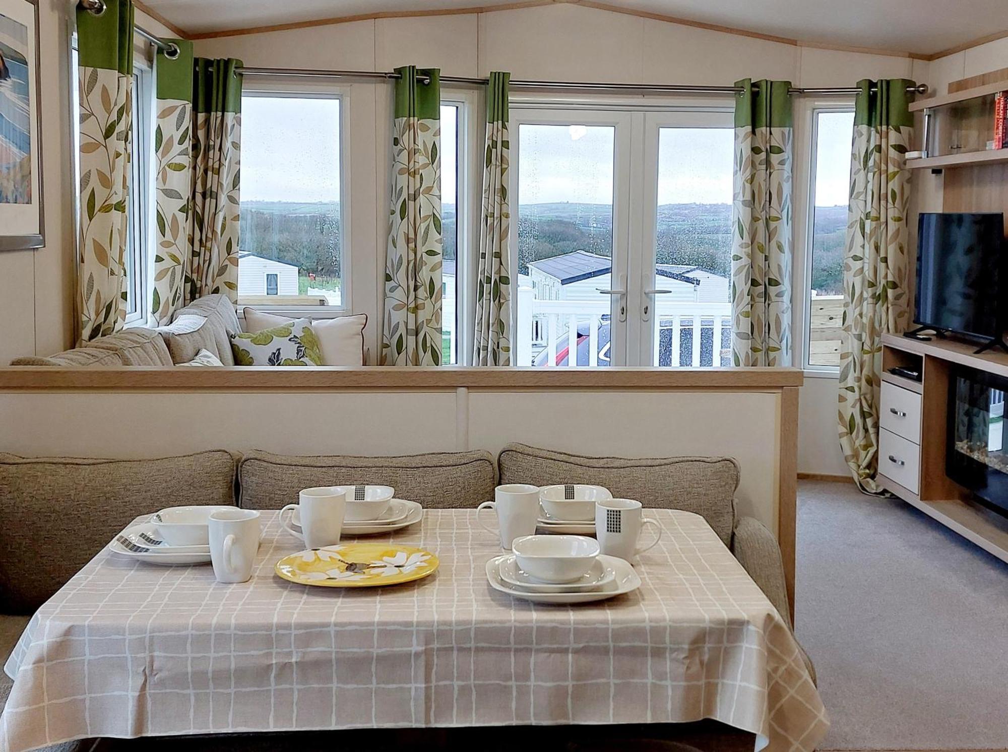 Alphi 4 Apartment