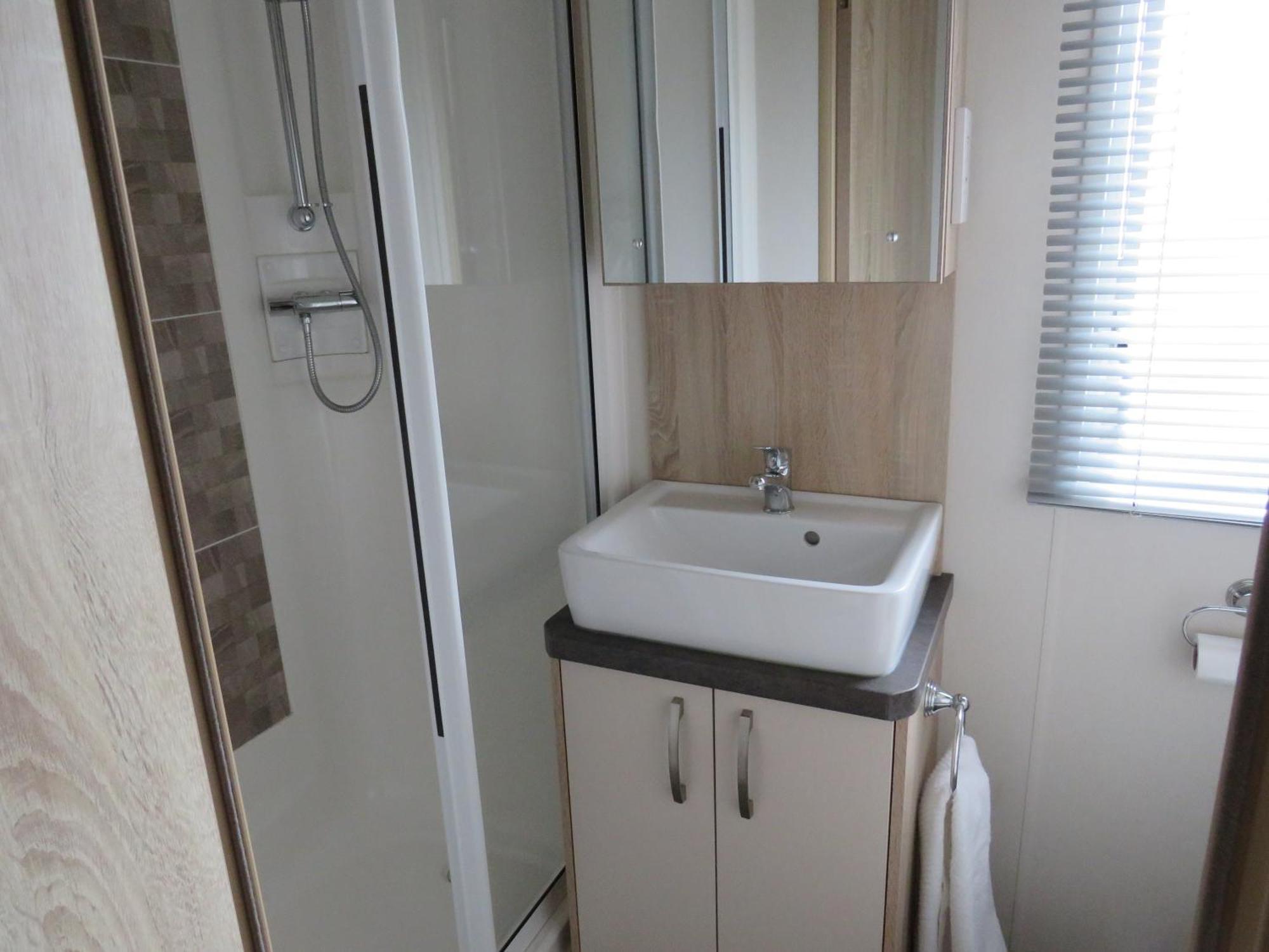 Apartment Alphi 4 *